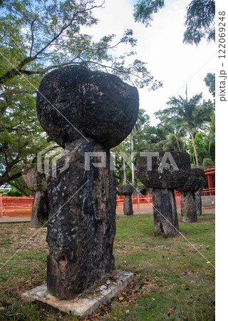 グァム島ハガニアのラッテ・ストーン公園 122069248