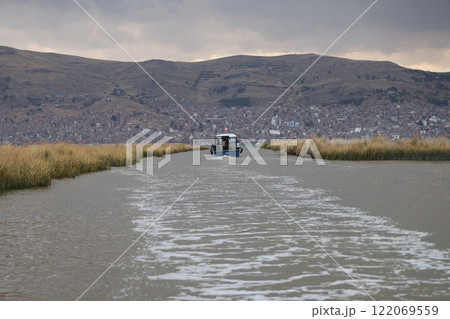 【ペルー】チチカカ湖 122069559