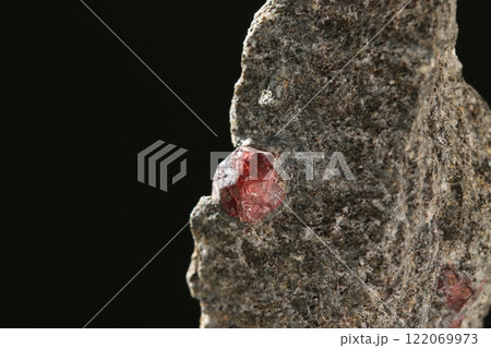 母岩付きガーネット/柘榴石 母岩付きガーネット/柘榴石 122069973