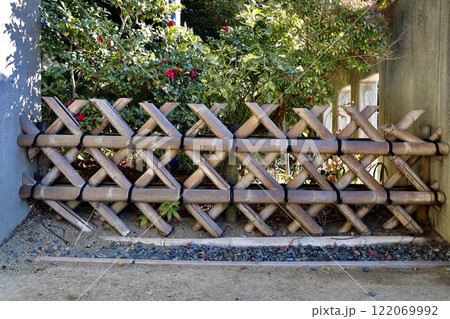 竹の柵で通行止め 122069992