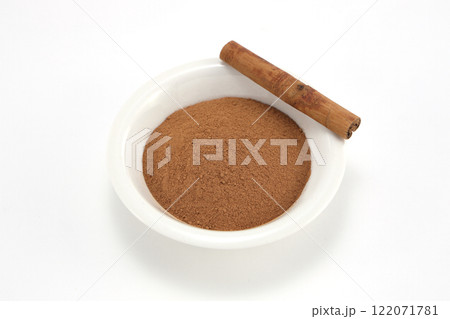 シナモン 122071781
