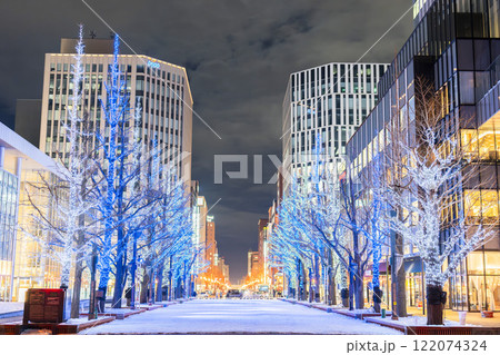 冬の札幌 北3条広場 (アカプラ)のイルミネーション 旧道庁(赤レンガ庁舎)  北海道札幌市 冬の札幌 北3条広場 (アカプラ)のイルミネーション 旧道庁(赤レンガ庁舎)  北海道札幌市 122074324