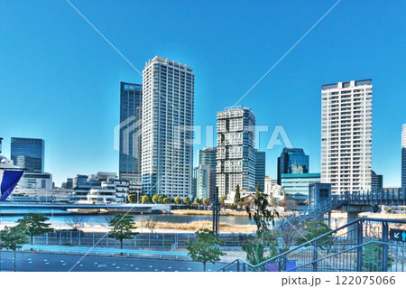 横浜市のビルディング、高層マンション群 横浜市のビルディング、高層マンション群 122075066