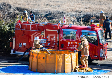 狭山市消防出初式　ポンプ車 122075393