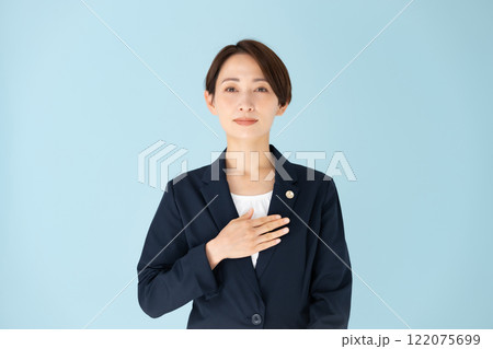 女性　弁護士　お任せ 122075699
