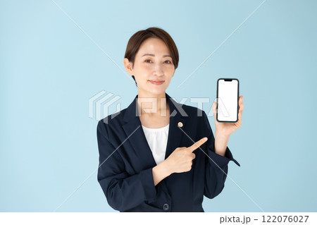 女性 弁護士 スマホ 女性 弁護士 スマホ 122076027