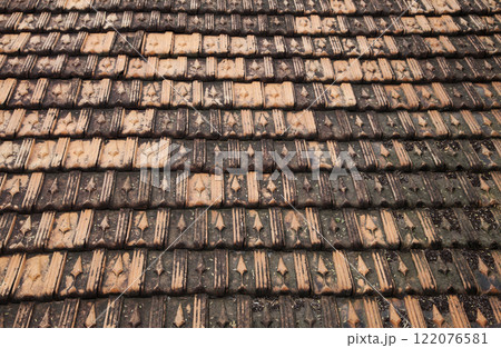 Red tiling, texture 122076581