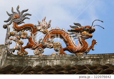 Dragon on a temple roof 122076642