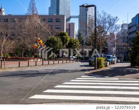かつての築地川に架けられていた暁橋跡 橋撤去後の現在の道路 かつての築地川に架けられていた暁橋跡 橋撤去後の現在の道路 122079319