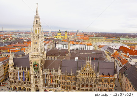 マリエン広場のシンボル「ミュンヘン新市庁舎」 マリエン広場のシンボル「ミュンヘン新市庁舎」 122079527