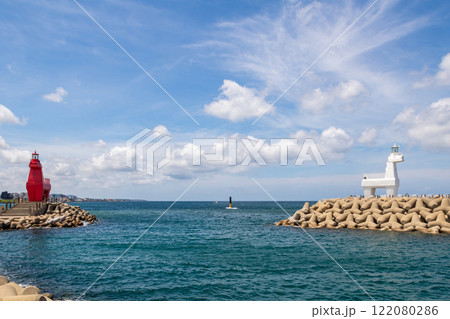 Horse-shaped Lighthouse in Jeju Island, Korea 122080286