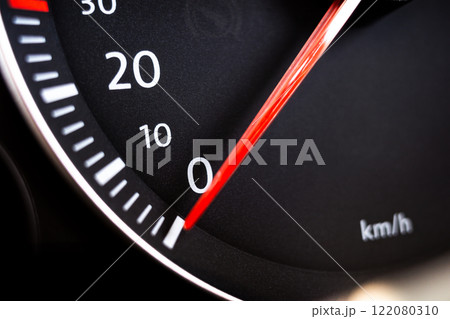 自動車のスピードメーター 122080310