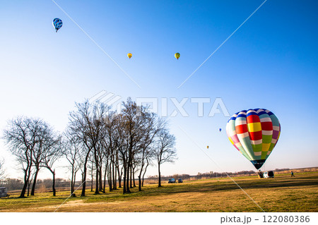 【栃木県_渡良瀬遊水地】早春の空に夢を乗せて 【栃木県_渡良瀬遊水地】早春の空に夢を乗せて 122080386