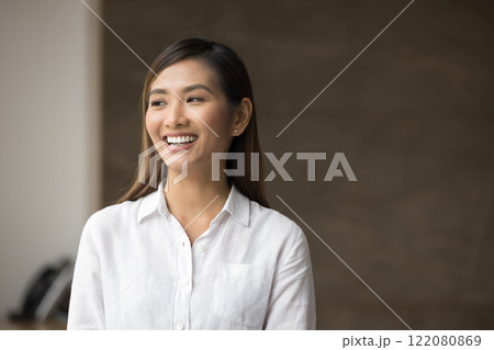 Head shot portrait of young Asian businesslady 122080869