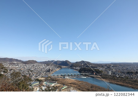 木曽川と犬山市と各務原市 122082344