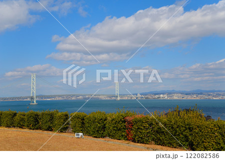 淡路ハイウェイオアシスから見た明石海峡 122082586