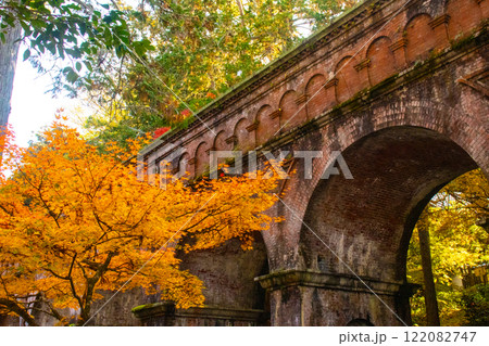 【京都風景】南禅寺　落ち着いた風情のある紅葉 122082747