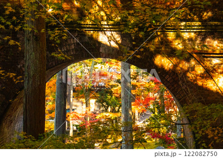 【京都風景】南禅寺 落ち着いた風情のある紅葉 【京都風景】南禅寺 落ち着いた風情のある紅葉 122082750