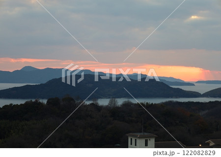 明け方の瀬戸内海【岡山】 122082829