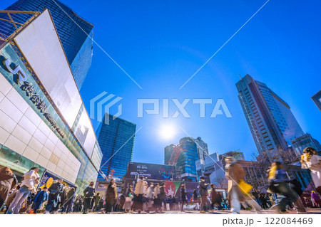 日本の東京都市景観コロ5年公表から…外国人観光客で賑わう渋谷…新時代に希望の光=令和7年1月18日 日本の東京都市景観コロ5年公表から…外国人観光客で賑わう渋谷…新時代に希望の光=令和7年1月18日 122084469