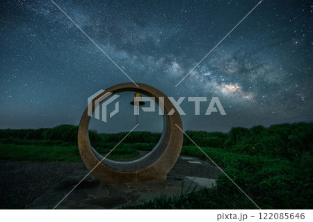 【静岡県】南伊豆町ユウスゲ公園に掛る天の川 122085646