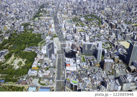 あべのハルカス展望台から見ることができる大阪の都市風景 あべのハルカス展望台から見ることができる大阪の都市風景 122085946