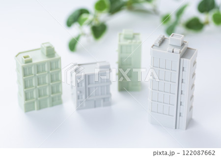企業ビルの模型 122087662