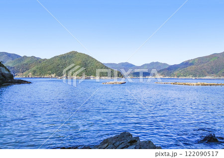 屋形島より蒲江の海岸を望む 122090517