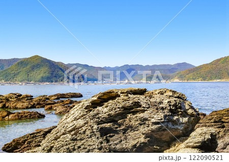 屋形島より蒲江の海岸を望む 122090521