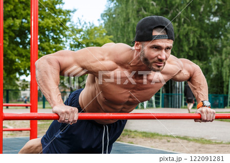 Man during his workout on the street 122091281