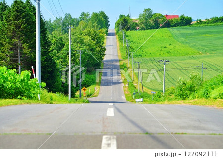 北海道上富良野の名所 ジェットコースターの路 北海道上富良野の名所 ジェットコースターの路 122092111
