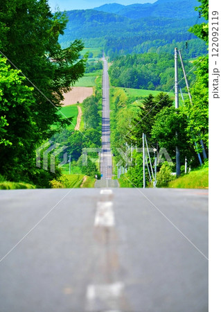 北海道上富良野の名所 ジェットコースターの路 122092119