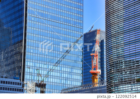 建設中の高層ビルのある都市風景 建設中の高層ビルのある都市風景 122092514