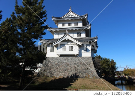 青空の忍城　御三階櫓　のぼうの城　埼玉県　行田市 122093400