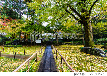 清水寺　本坊庭園の紅葉【福岡県みやま市】 122094573