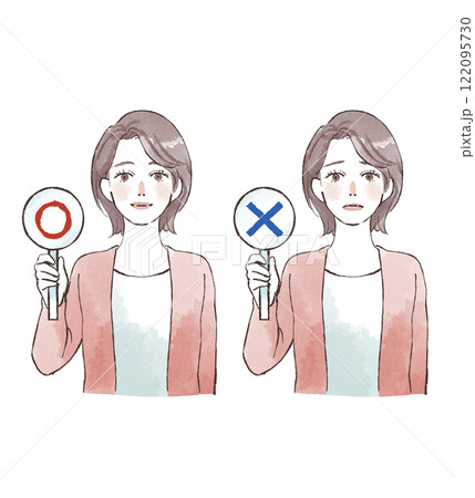 マルバツのプラカードを持つ若い女性 マルバツのプラカードを持つ若い女性 122095730
