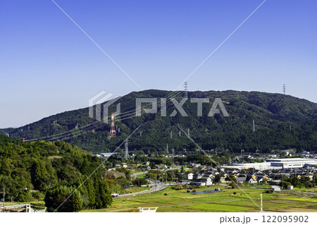 関ケ原　笹尾山石田三成陣地から南宮山を望む　岐阜県関ケ原町 122095902