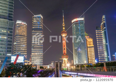 上海の夜景 122095970