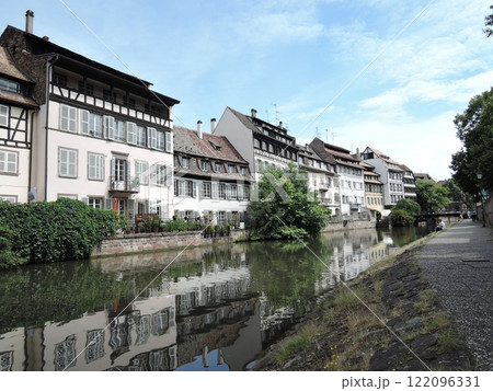 A visit to Strasbourg, a certified City of Art and History, is a must for anyone exploring Alsace. Its old town, a UNESCO World Heritage Site, A visit to Strasbourg, a certified City of Art and History, is a must for anyone exploring Alsace. Its old town, a UNESCO World Heritage Site, 122096331