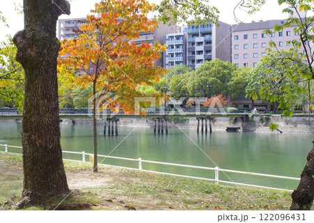 広島京橋川河畔の街並み 広島京橋川河畔の街並み 122096431