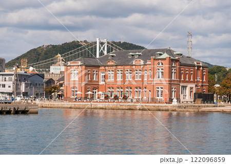 【北九州門司港レトロと関門橋】 122096859