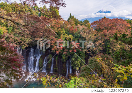 《静岡県》白糸ノ滝　紅葉　富士山 122097270