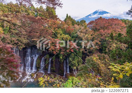 《静岡県》白糸ノ滝　紅葉　富士山 122097271