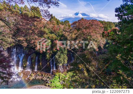 《静岡県》白糸ノ滝　紅葉　富士山 122097273