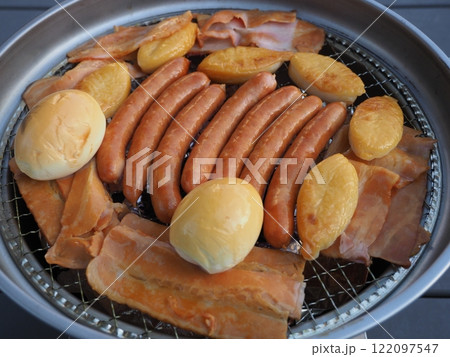 燻製　スモーク 122097547