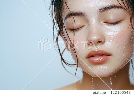 潤い肌の美人女性・スキンケア「AI生成画像」 潤い肌の美人女性・スキンケア「AI生成画像」 122100548