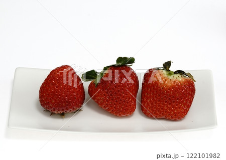 おいしいイチゴ 美濃娘 岐阜県産 122101982