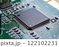 コンピューターマザーボードの高解像度クローズアップ写真 122102231