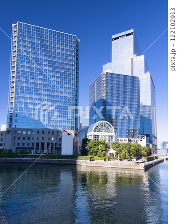 東京 芝浦運河沿いのオフィス街 東京 芝浦運河沿いのオフィス街 122102913