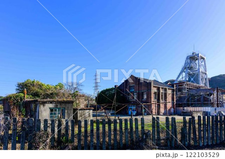 秋晴れを背景に「明治日本の産業革命遺産」　万田坑ステーション(荒尾市) 122103529